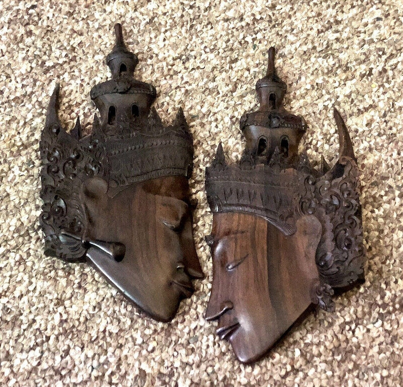 2 tentures exotiques sculptées à la main Ramayana Bali-Indonésie Âge inconnu Bois de Cocobolo