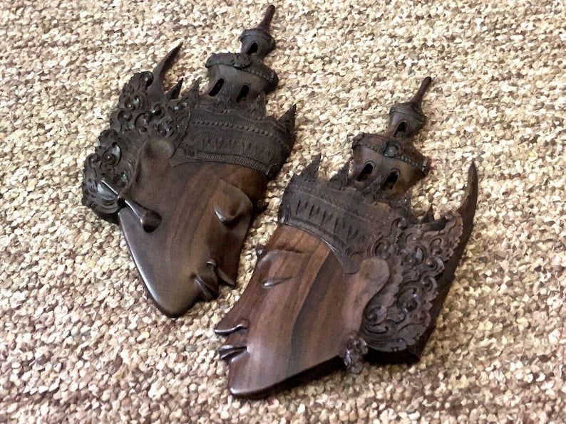 2 tentures exotiques sculptées à la main Ramayana Bali-Indonésie Âge inconnu Bois de Cocobolo