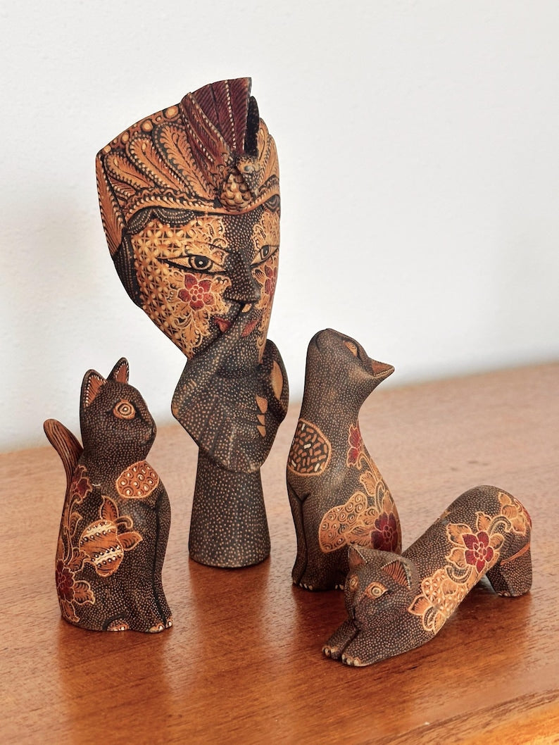 Décor d'ornement en bois sculpté à la main, fabriqué à Bali, Indonésie, art populaire, vendu à l'unité.