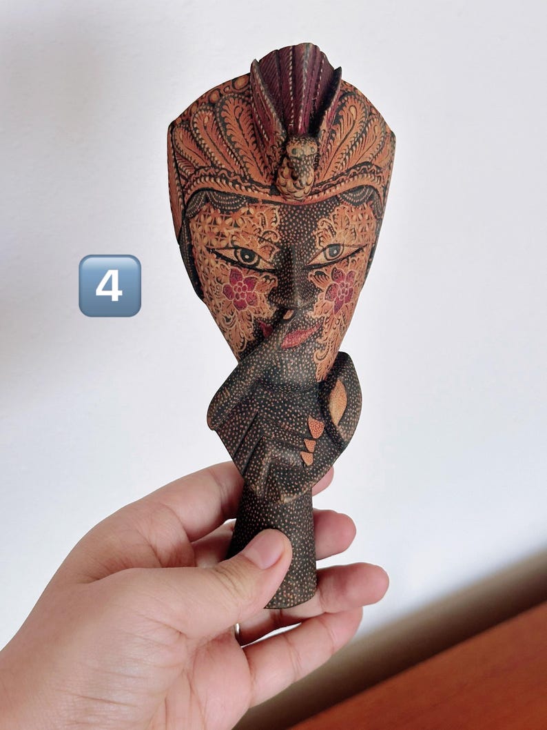 Décor d'ornement en bois sculpté à la main, fabriqué à Bali, Indonésie, art populaire, vendu à l'unité.