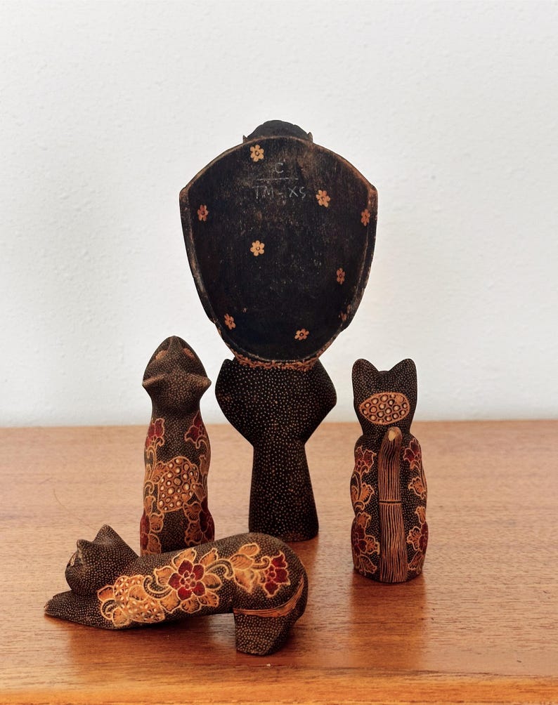 Décor d'ornement en bois sculpté à la main, fabriqué à Bali, Indonésie, art populaire, vendu à l'unité.