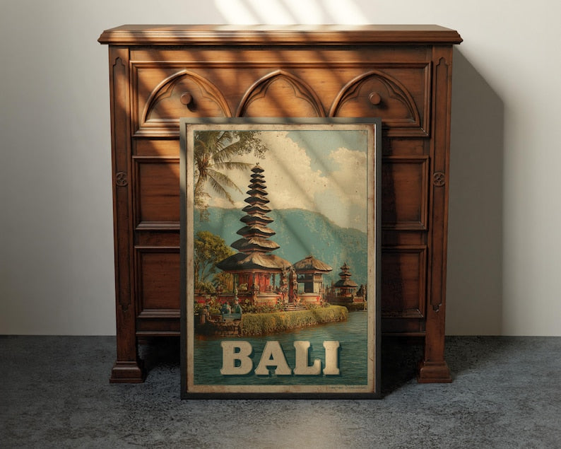 Affiche de voyage vintage Bali | Art mural rétro ville de Bali | Cadeau de voyage tropical Indonésie | Impression paysage pagode | Décoration d'intérieur île côtière