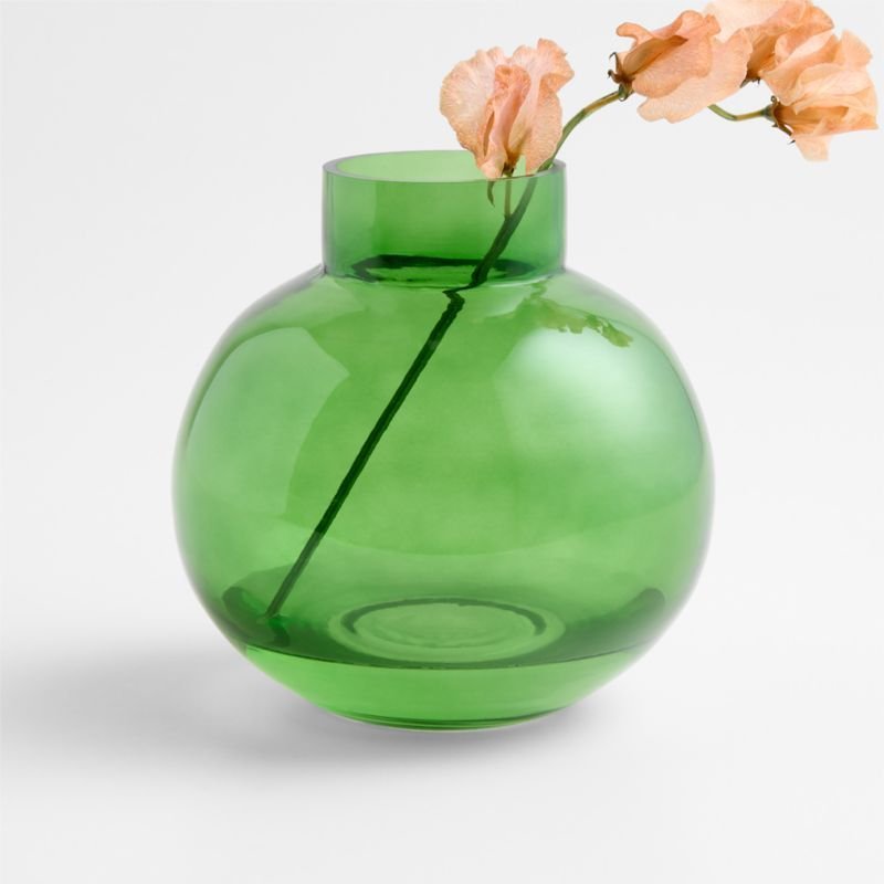 LeoneGreenGlsVaseSm7inAVSSS25_b7e26b5d-e2b9-4709-921f-cb0e24e266f8.jpg Leone Small Green Glass Vase 7" - Image 1
